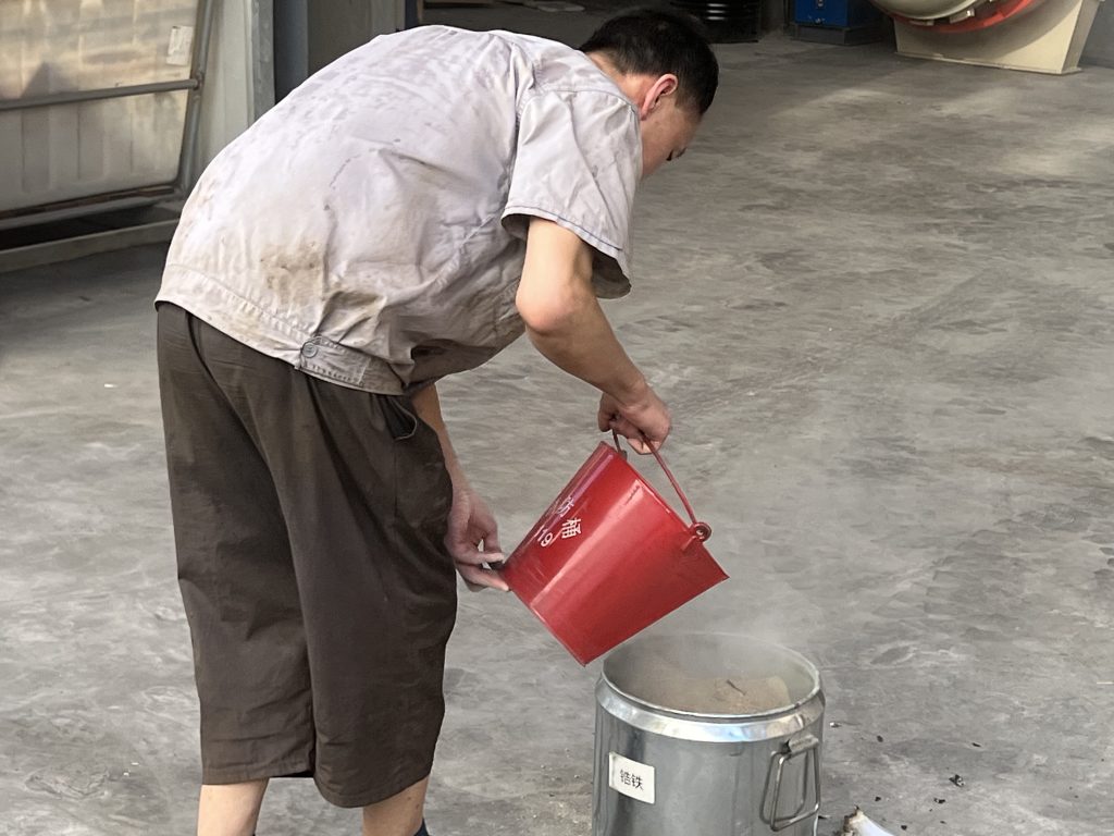 高温下的安全答卷：杭州磁聚力消防演练圆满落幕，筑牢生产防线
